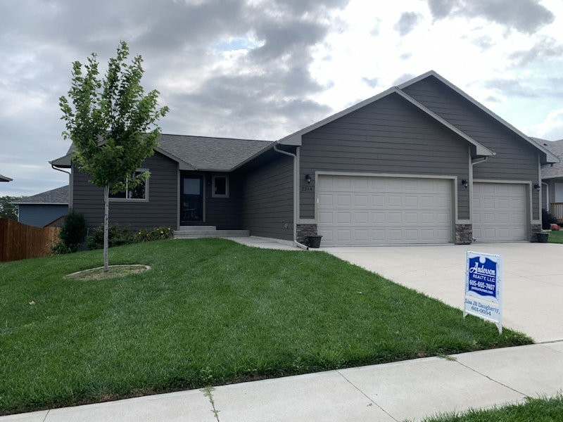 New Listing!! 2514 Wynn Way, Yankton SD