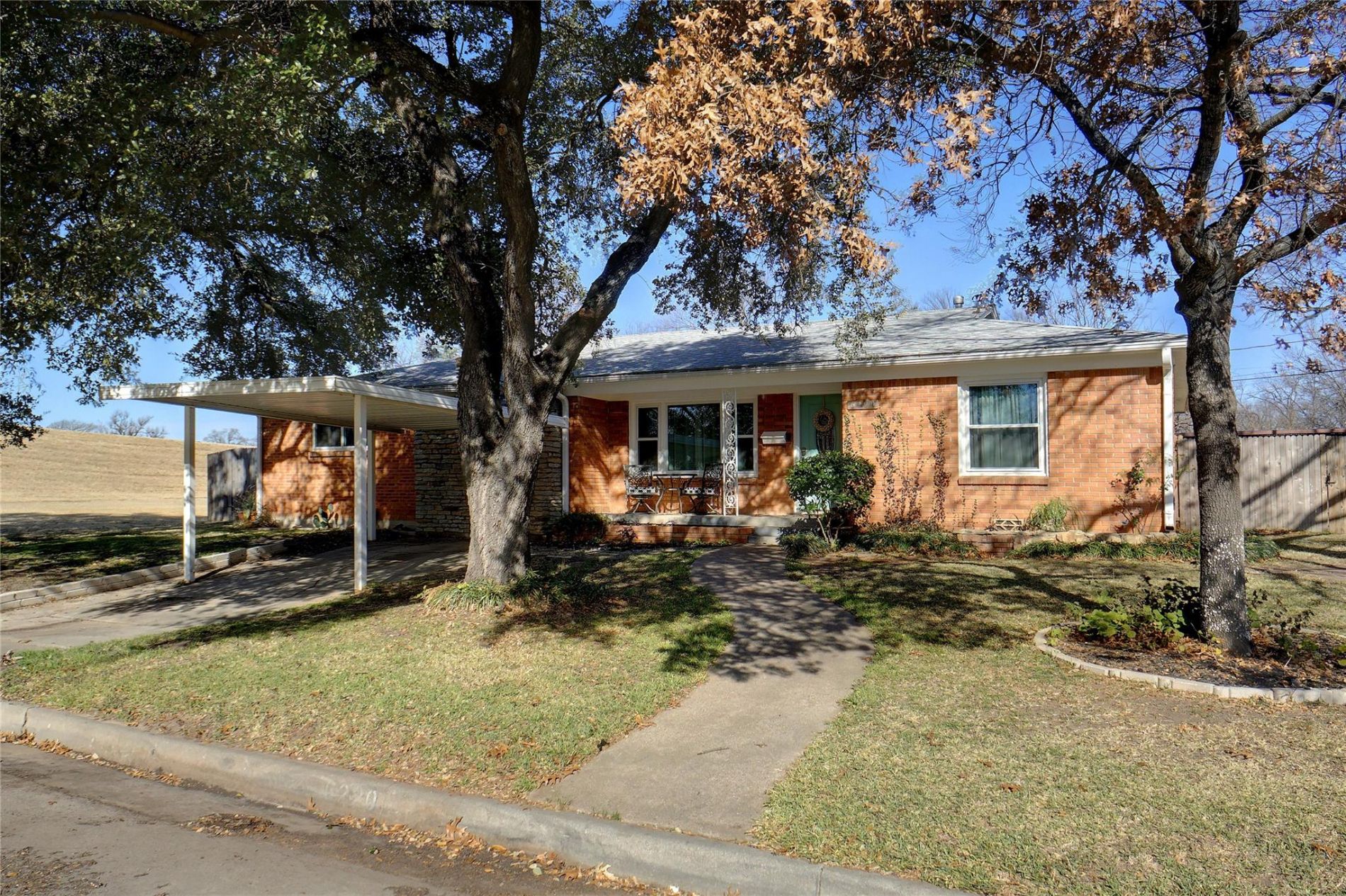 Ft. Worth Home, TX Real Estate Listing