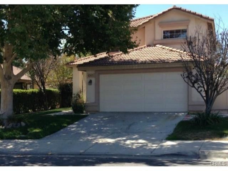 Located in Paloma Del Sol 43475 Corte Almeria, Temecula CA