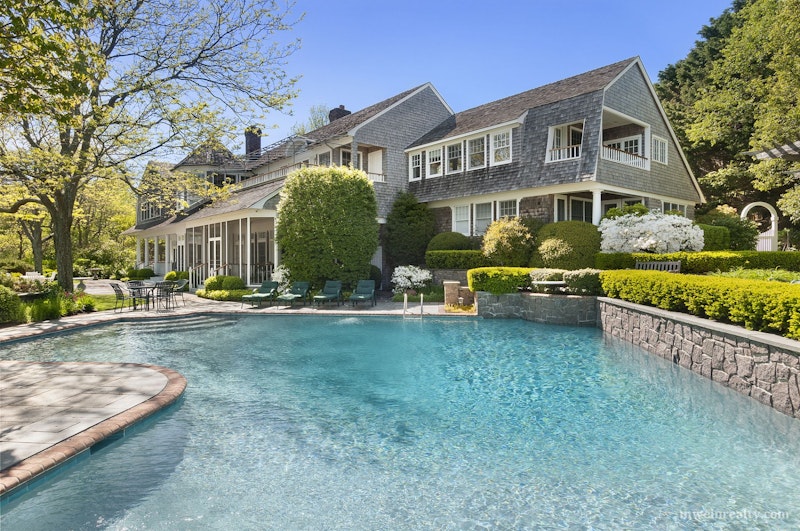 Classic, Gracious Family Estate on Gardiners Bay Shelter Island, NY