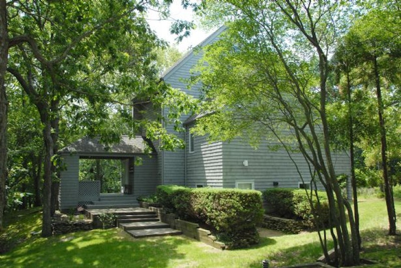 A Shelter Island Heights Contemporary Home with Spectacular Views