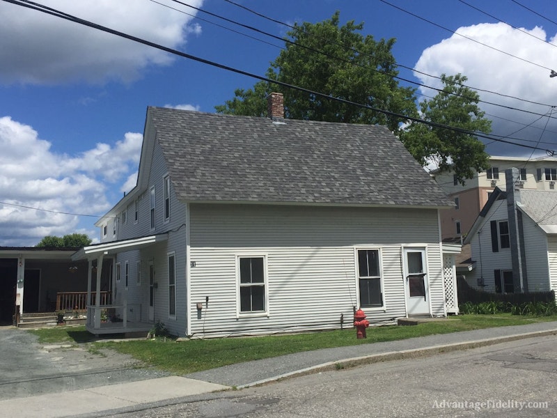 Recently renovated 1 BR apartment in downtown Lebanon 11 Spencer St