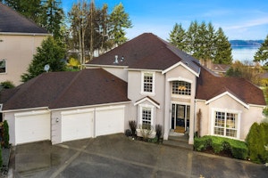 Tacoma Home, WA Real Estate Listing