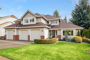 Tacoma Home, WA Real Estate Listing