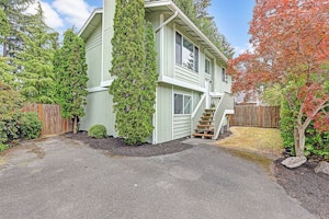 University Place Home, WA Real Estate Listing