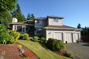 Auburn Home, WA Real Estate Listing
