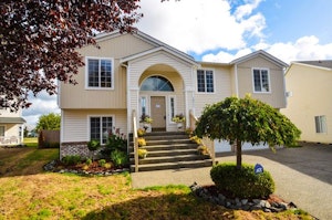 Buckley Home, WA Real Estate Listing