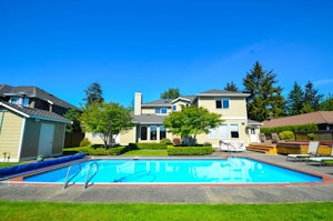 Puyallup Home, WA Real Estate Listing