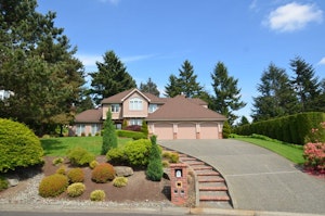 Kent Home, WA Real Estate Listing