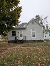 Mt Carmel Home, IL Real Estate Listing