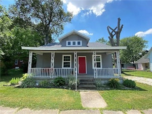 Olney Home, IL Real Estate Listing