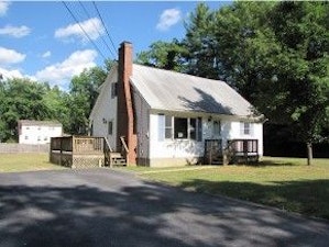 Merrimack Home, NH Real Estate Listing