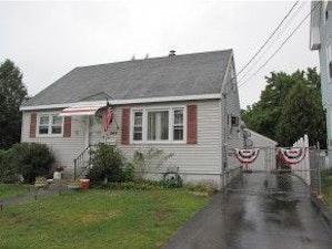 Manchester Home, NH Real Estate Listing