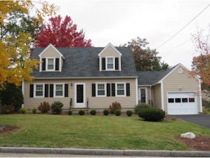 Manchester Home, NH Real Estate Listing