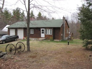 Candia Home, NH Real Estate Listing