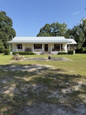Wagarville Home, AL Real Estate Listing
