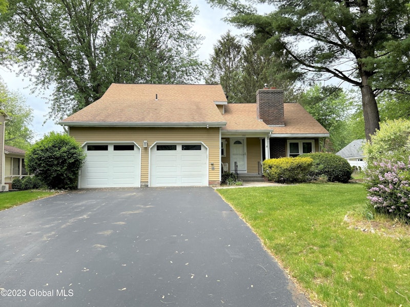Clifton Park Property 100 Southbury Road, Clifton Park NY