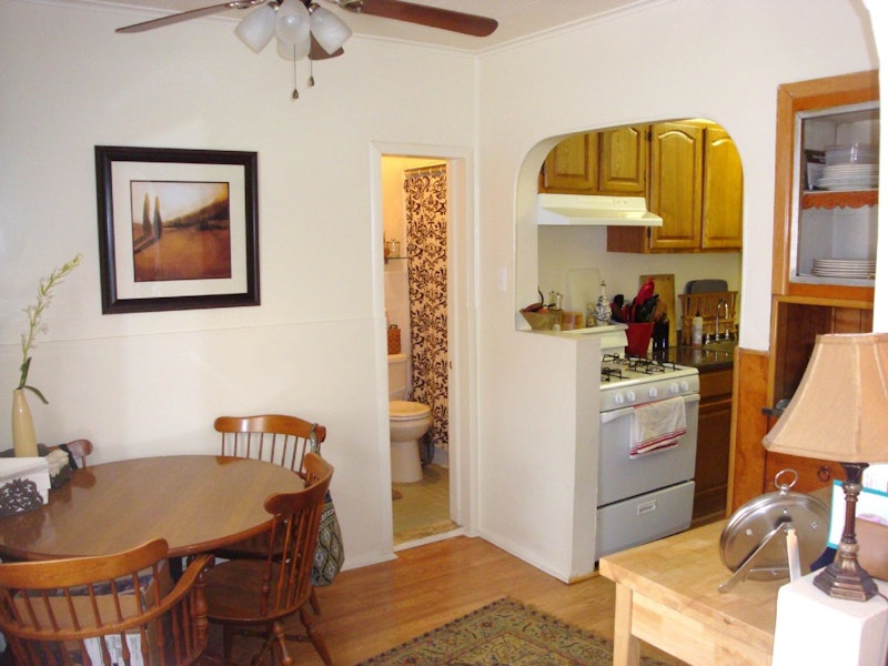 Beautiful One Bedroom Apartment with Outdoor Space In PRIME Cobble Hill