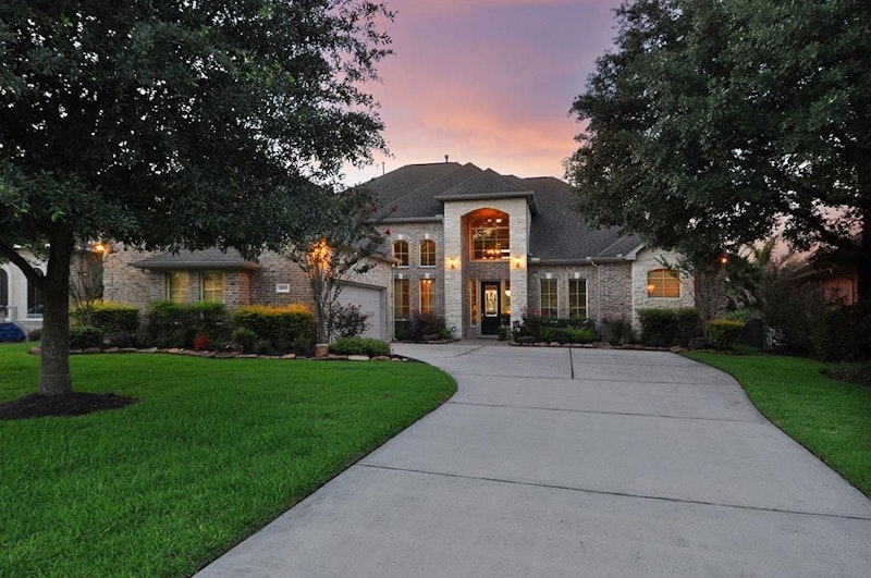 LAKE HOUSTON WATERFRONT CUSTOM BUILT HOME! 18919 Aquatic Drive