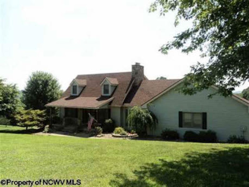 Beautiful Setting in South Point 7314 SCOTTSDALE RD, Fairmont WV