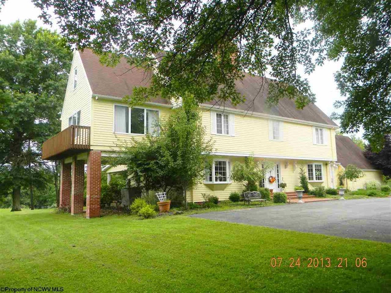 Country Club Area with over 8 Acres 1950 Country Club Rd, Fairmont WV