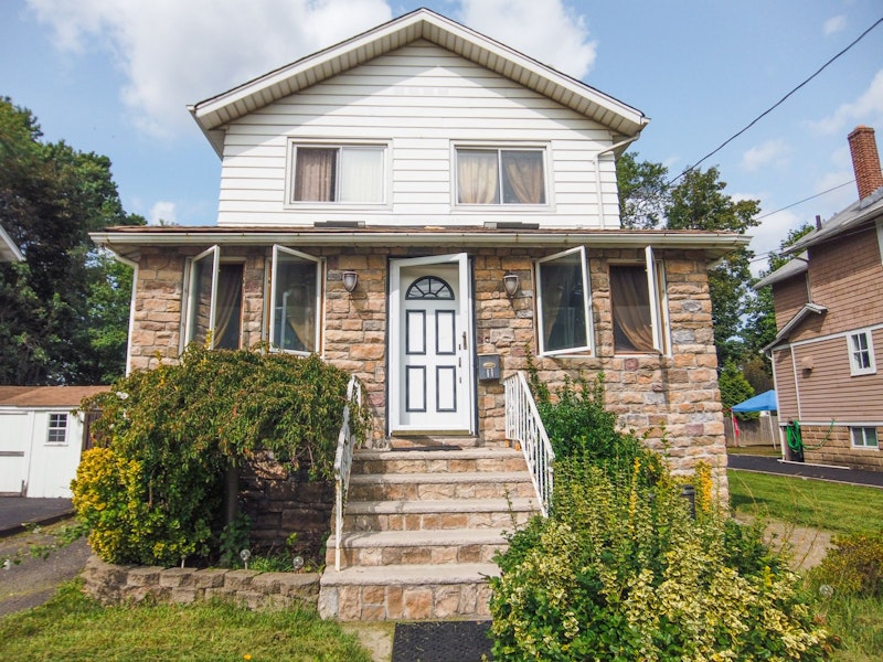 Bergenfield Beautiful One Family House for Sale 41 E Johnson Avenue