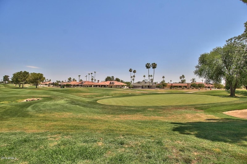 3 Bedroom Golf Course Home in West 13307 W PAINTBRUSH Drive, Sun City