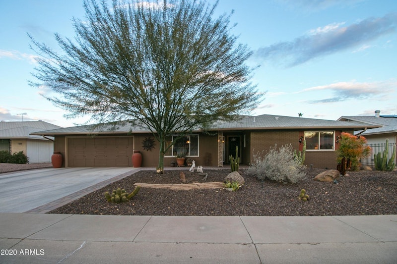 Highly Updated Cranbrook in Sun City West 12614 W PAINTBRUSH Drive