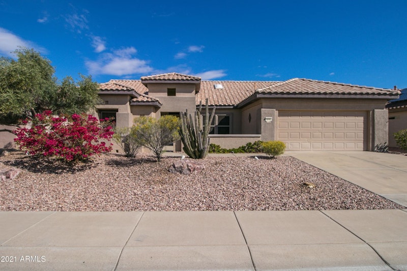 Sun City Grand Stonecrest Model With 3 Bedrooms And 2 Baths - 15802 W ...