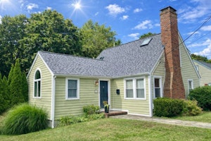 Braintree Home, MA Real Estate Listing