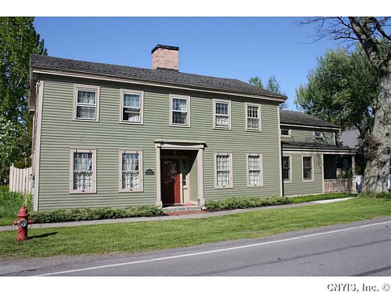 HISTORIC SACKETS VILLAGE HOME!!! 201 E Main St, Sackets Harbor NY