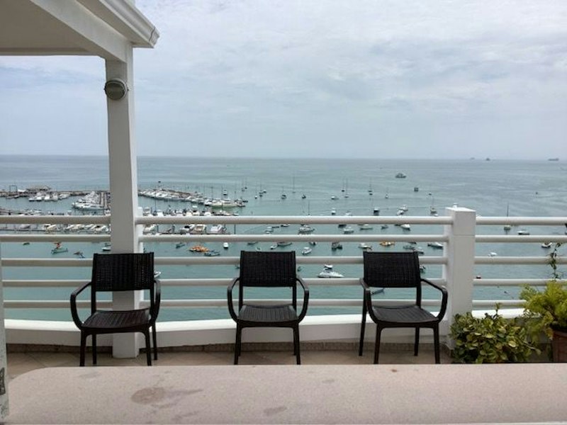 Curated visual reference: Gallery Detail: This Beachside Penthouse Rental Condo Is A Dream Come True