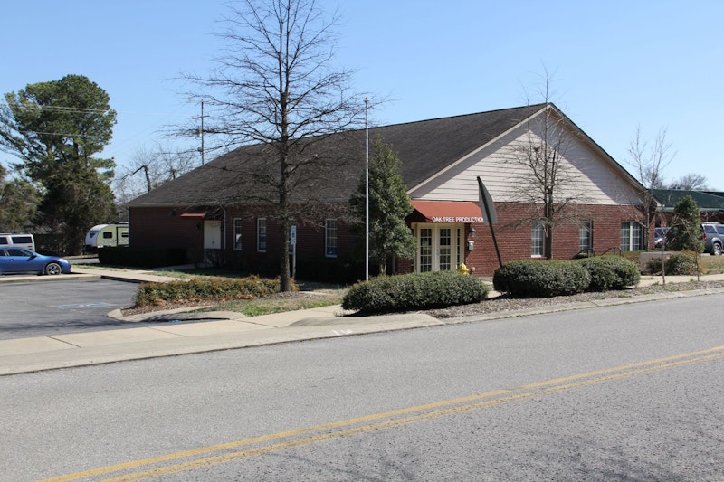 Oak Tree Studio Facility 20 Executive Park Drive, Hendersonville TN